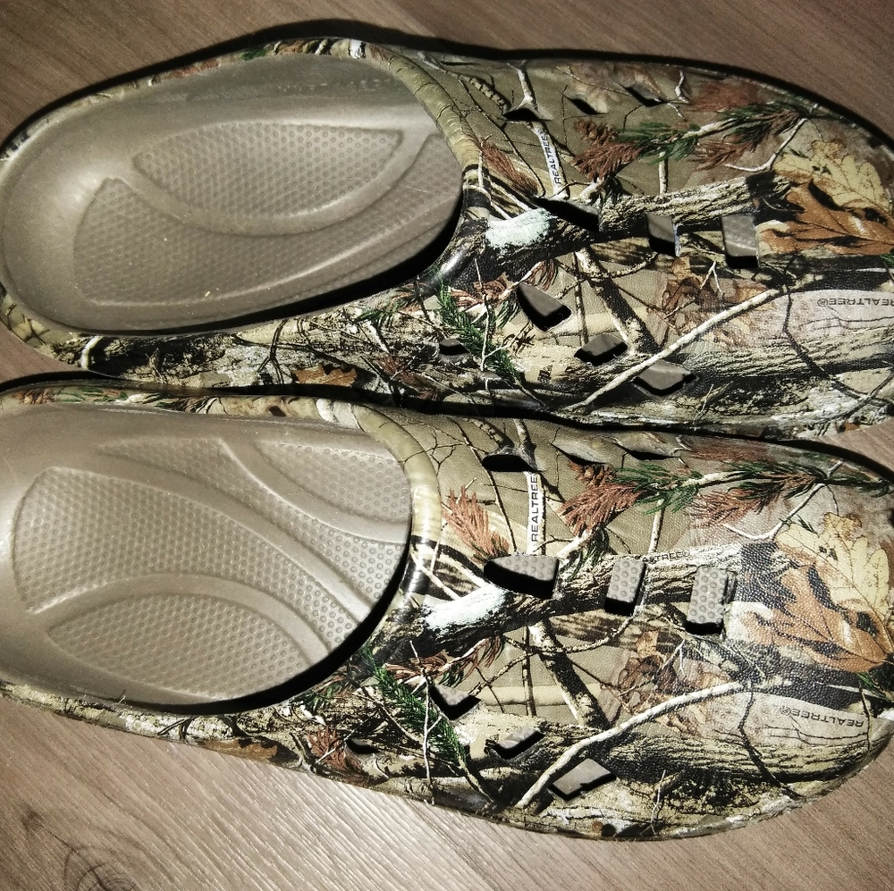 COPY - Camo crocs